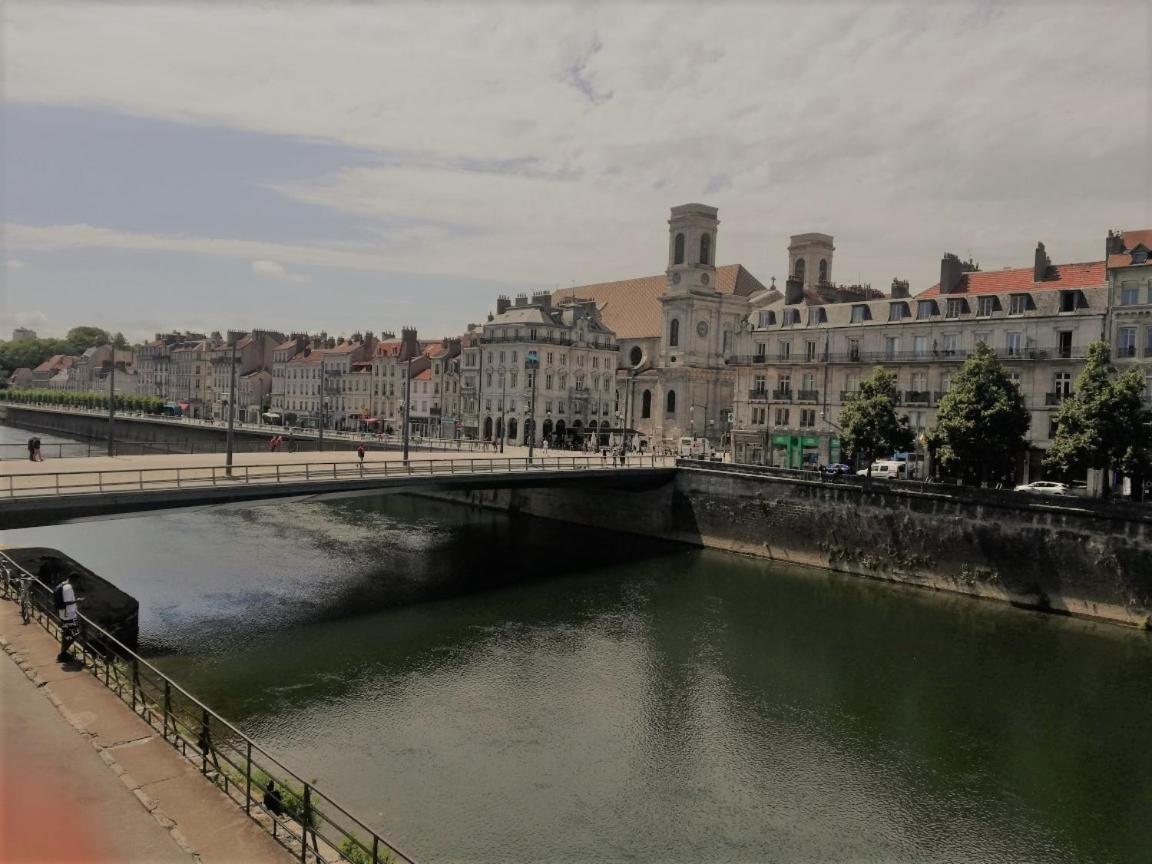 Le Doubs Vesontio Apartment Besancon Exterior photo